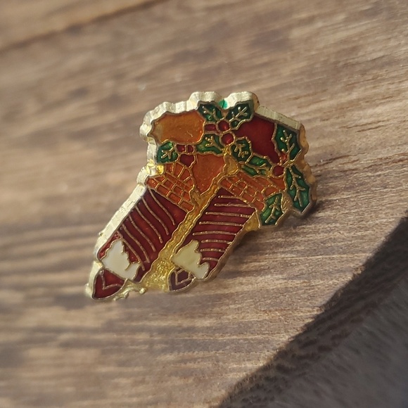 B679‎ all is calm all is bright candlelight flame pin vintage seasonal